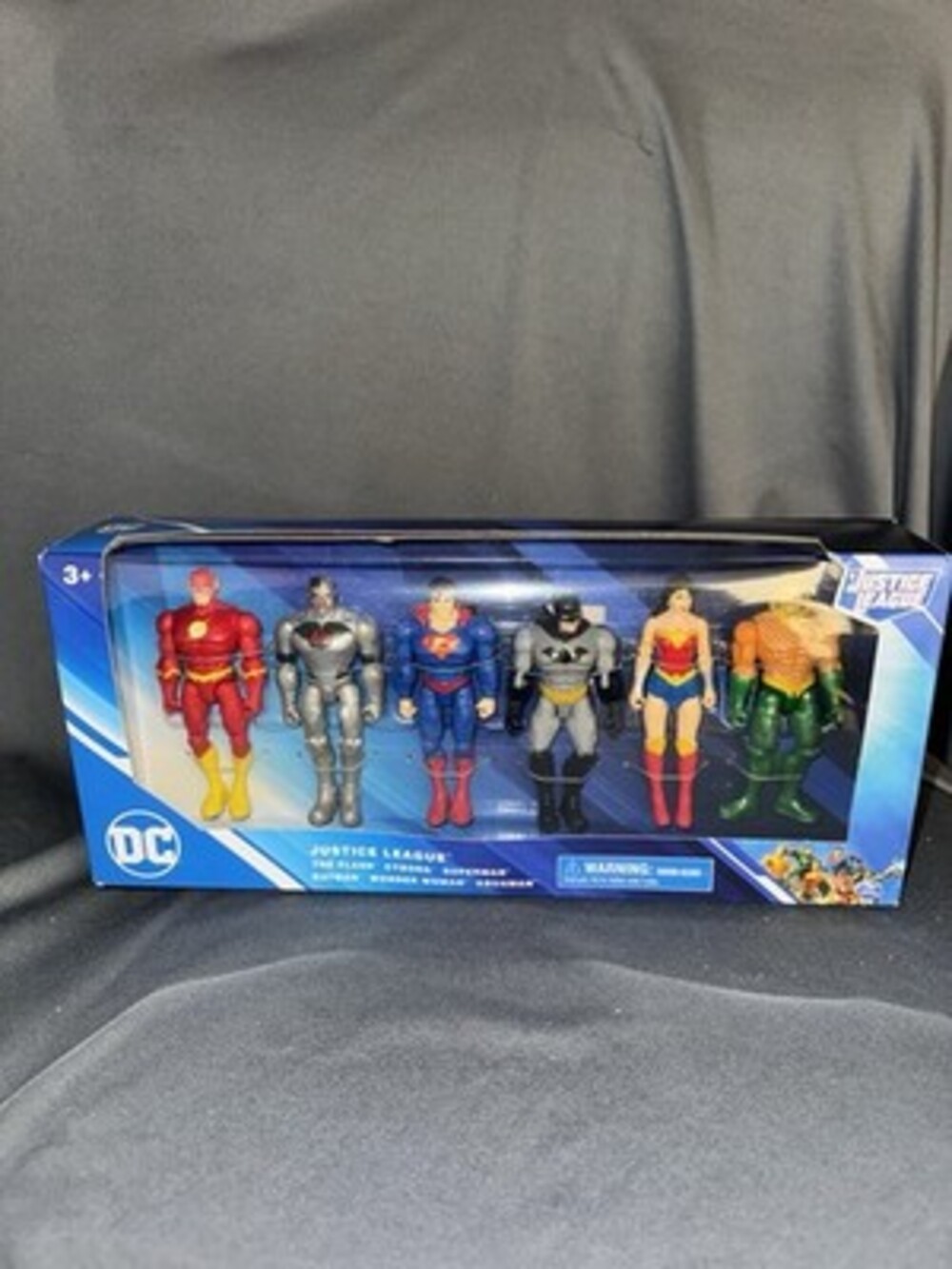DC Justice League The Flash, Cyborg, Superman, Batman, Wonder Woman Figure Set